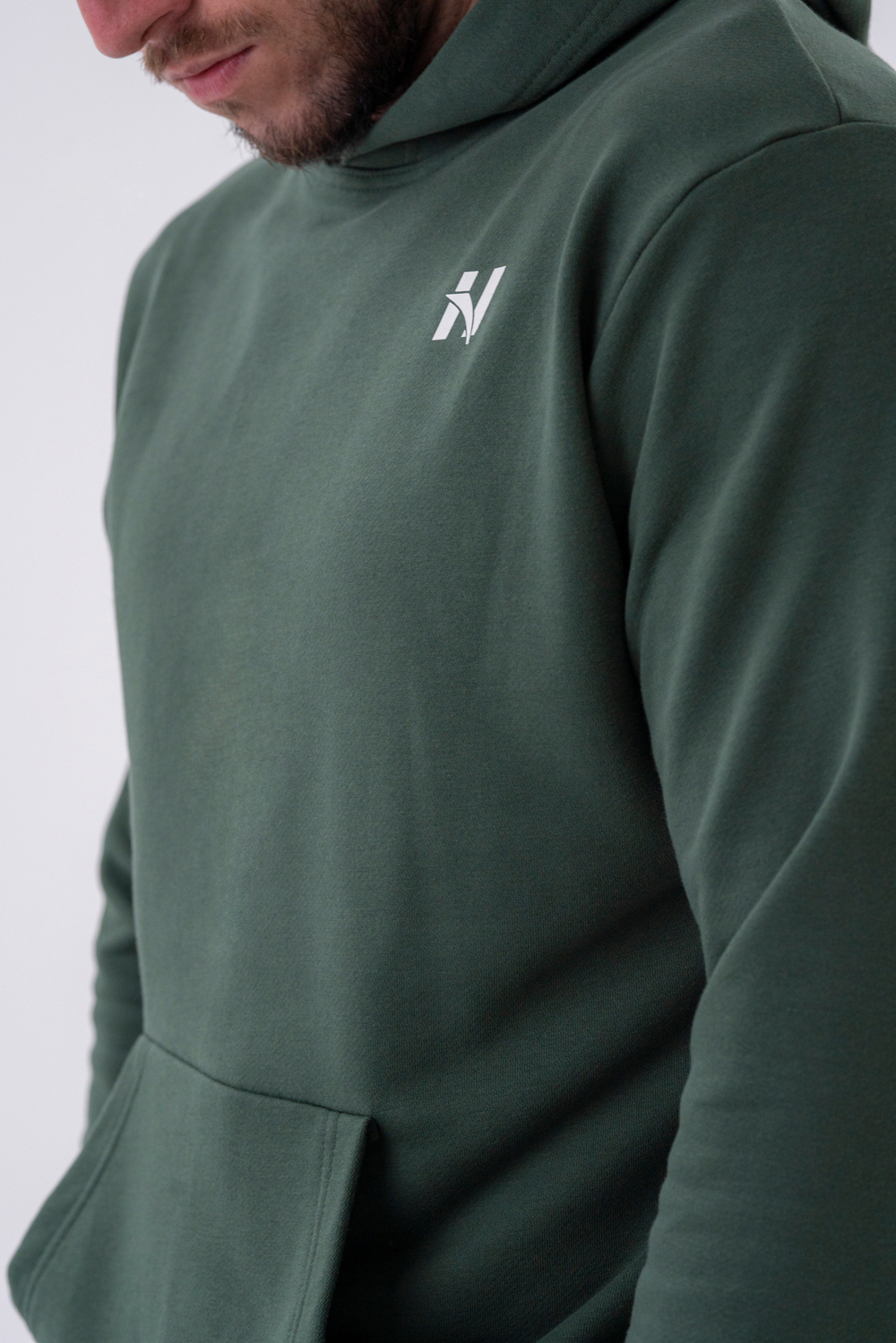 Мужская толстовка Nebbia Pull-over Hoodie with a Pouch Pocket 331 Green