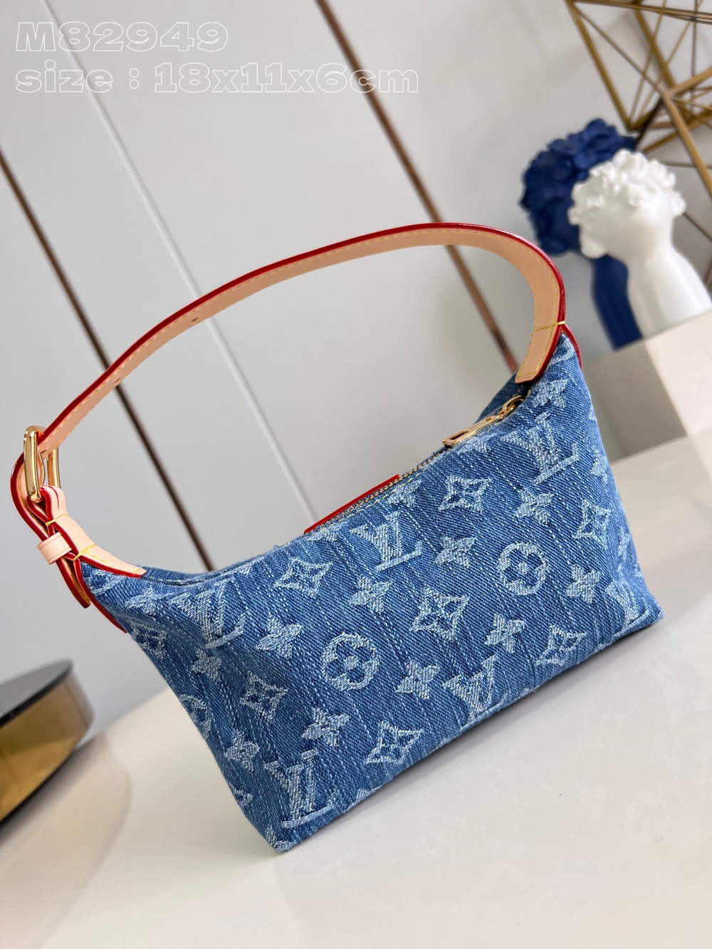 Louis Vuitton Hills Pochette