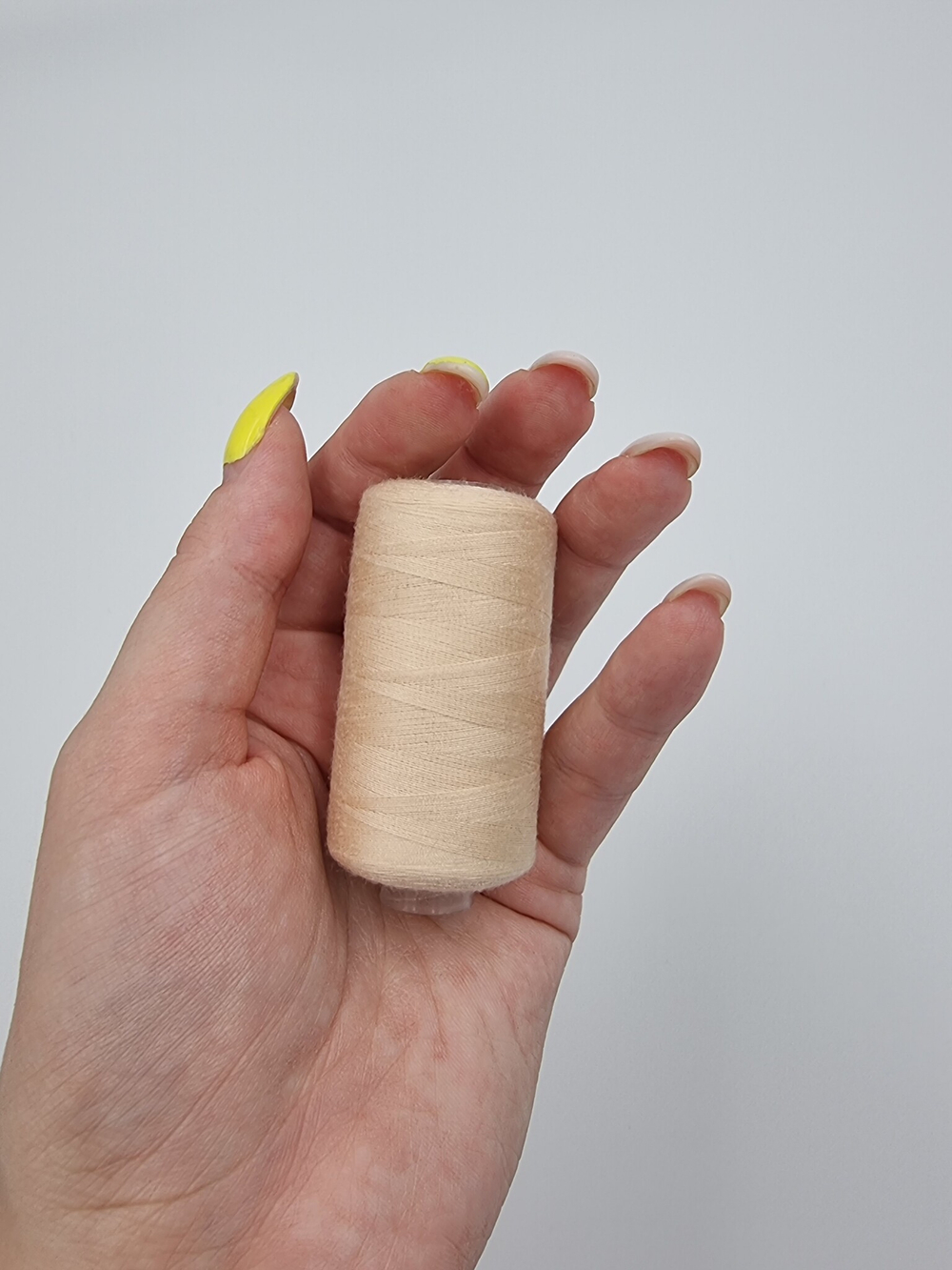 Нитки бежевые 1458 60/2 (Китай)