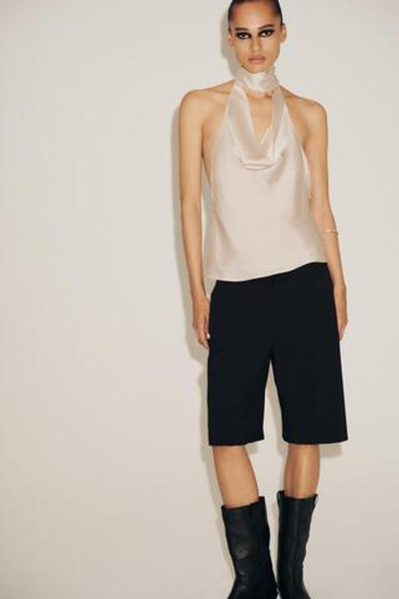 ZARA АТЛАСНЫЙ ТОП С ГОРЛОВИНОЙ ХАЛТЕР И БАХРОМОЙ, ПЕСОЧНЫЙ