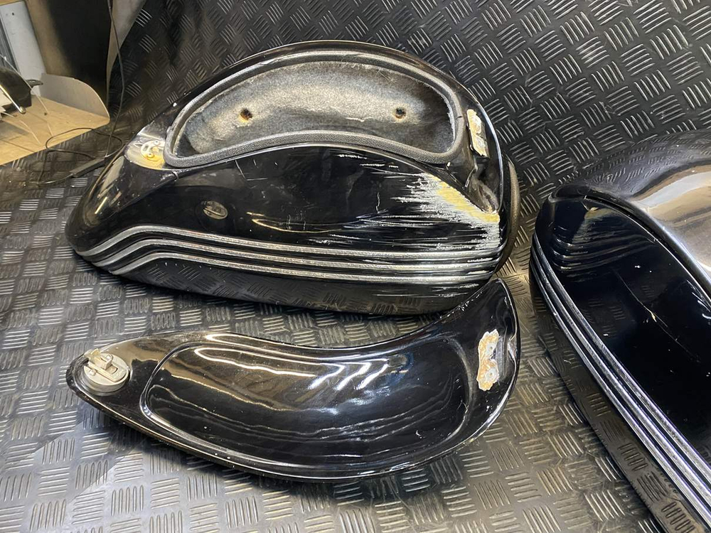 Кофры боковые Yamaha XV1900 Corbin (оригинал,дефект) 053445