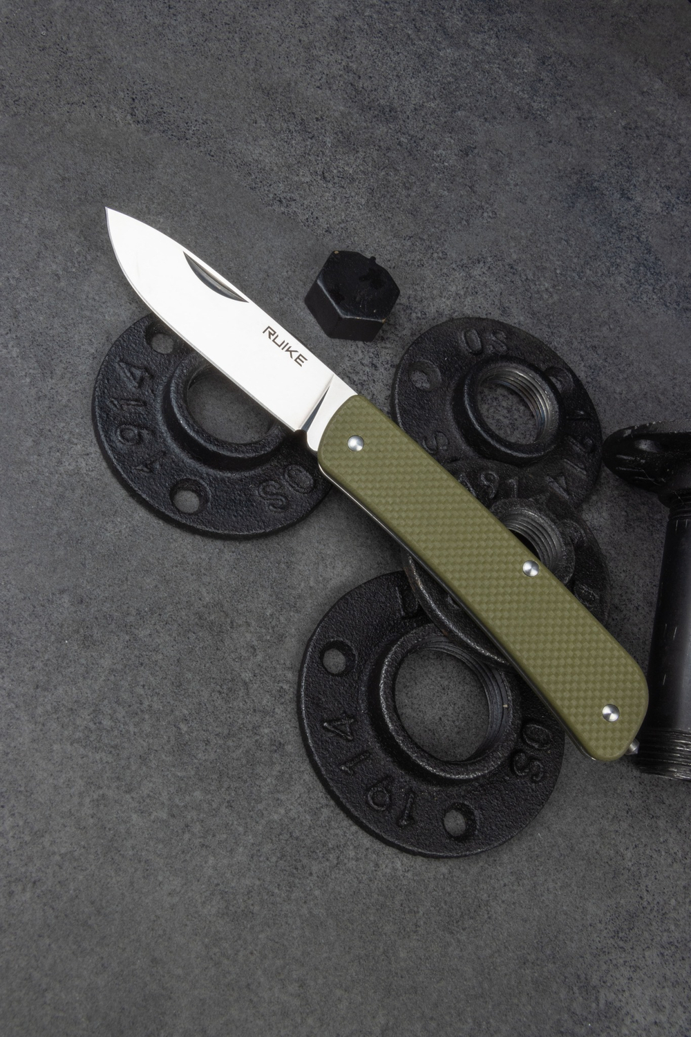 Мультифукциональный нож Ruike L11-G зеленый