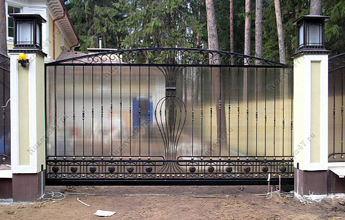 Распашные кованые ворота 2