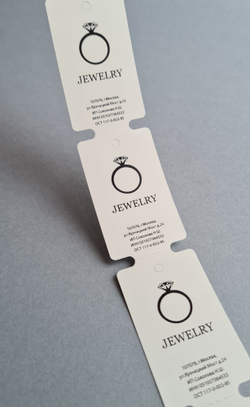 Светло-серые бирки, печать черным