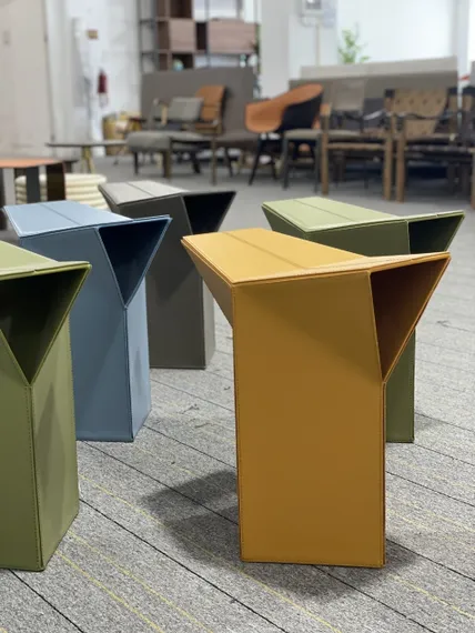 Табурет Atelier серо-голубая экокожа