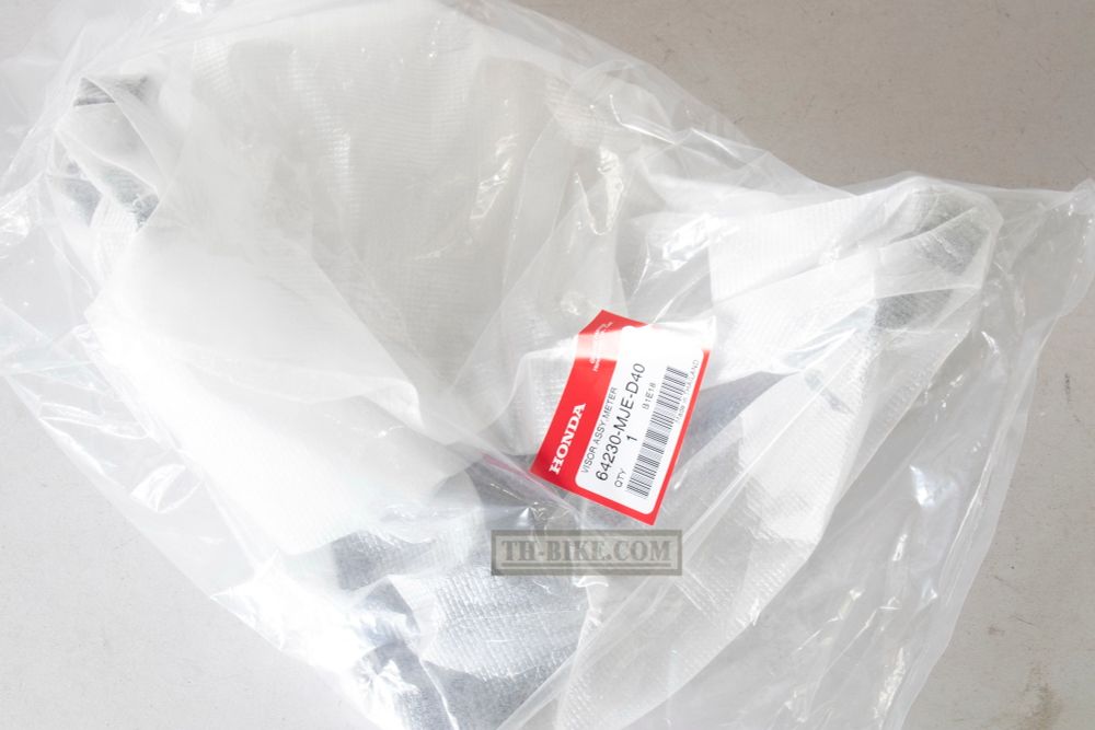 64230-MJE-D40. VISOR ASSY., METER