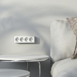 Розетка четверная с заземлением и со шторками Werkel Gallant W5072210