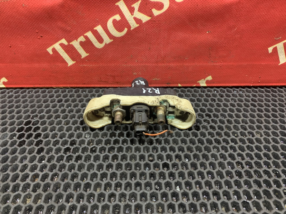 Выключатель массы