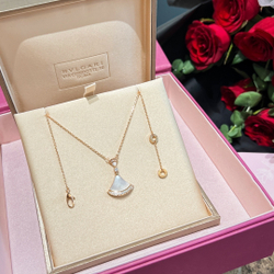 Bvlgari Divas' Dream Necklace