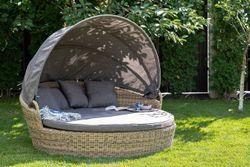 "Стильяно" плетеная кровать круглая, цвет соломенный