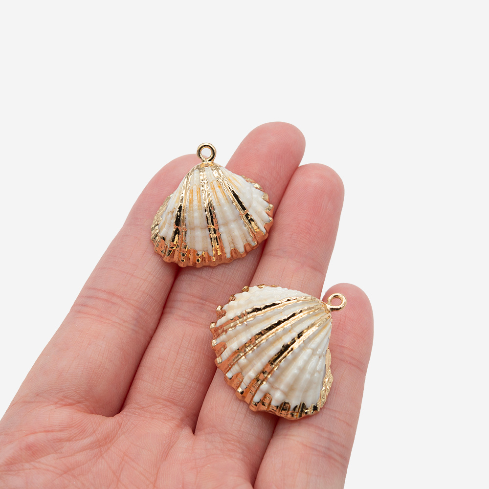 Подвеска из натуральной ракушки, позолота, 26*29мм