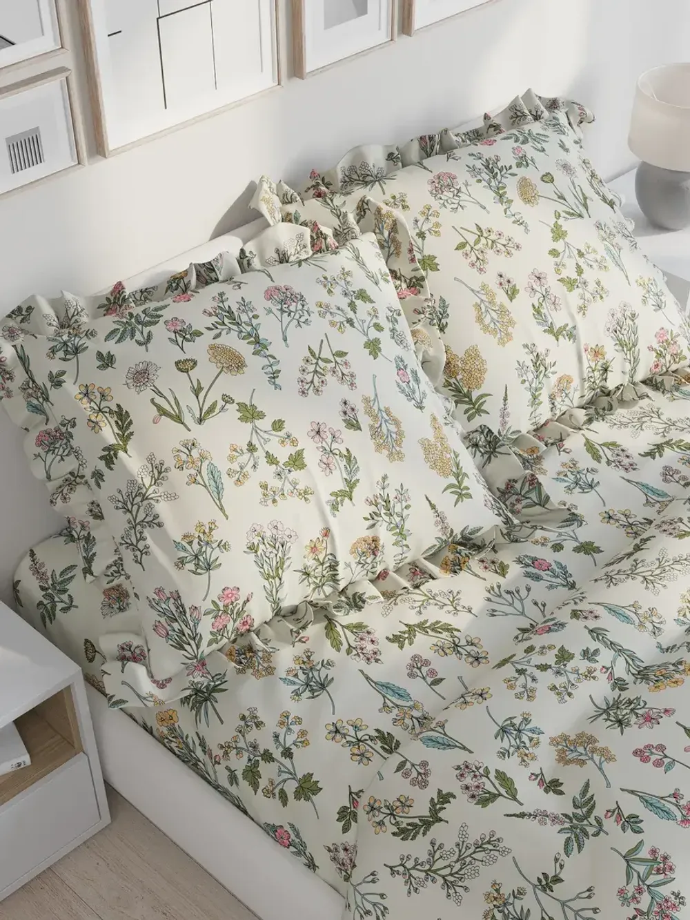 Декоративная наволочка с рюшами, оборками "Ботаника" 70х70 см, 1 шт, без молнии