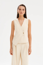 1984 Жилет женский (сливочный)