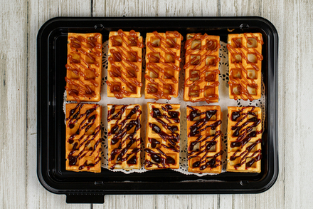 Платтер Бельгийские вафли с топпингом 10 шт