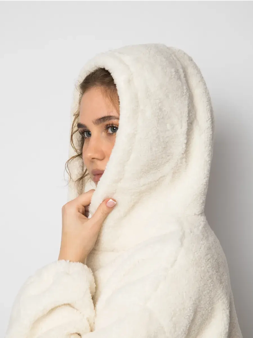 Толстовка плюшевая с капюшоном