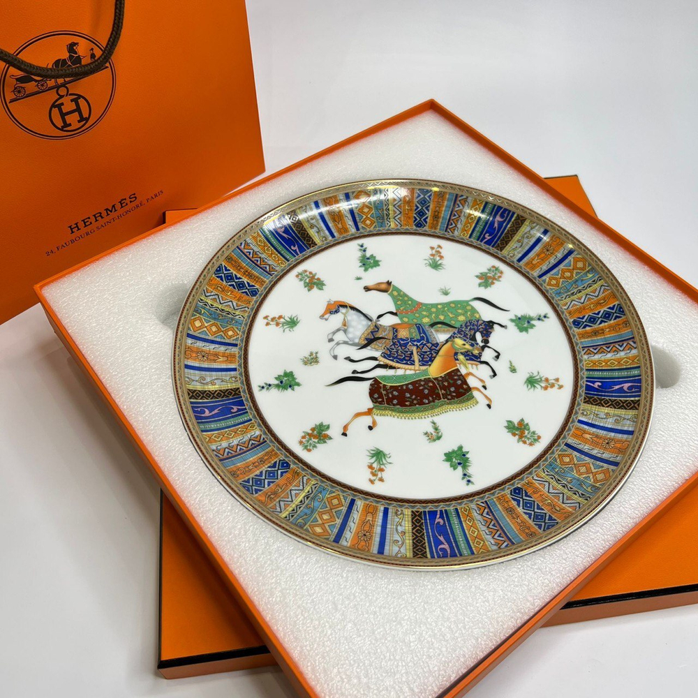 Тарелка Hermes