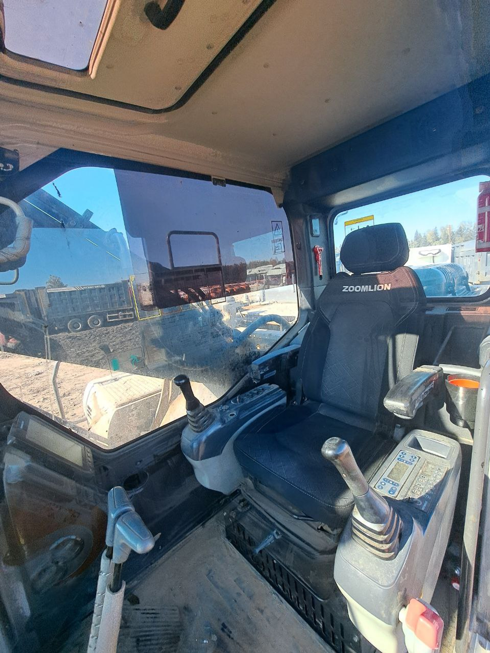 Zoomlion ZE215 Экскаватор ZE215E (Дизельный, 5,9 л, 152 л.с., АТ)