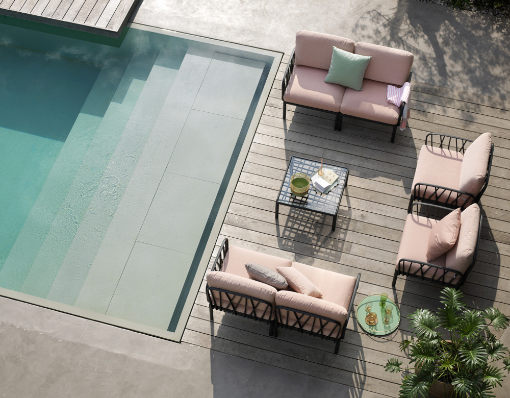 Кресло пластиковое с подушками Nardi Komodo Poltrona, антрацит, розовый