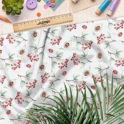 Ткань мембрана рябина на ветках