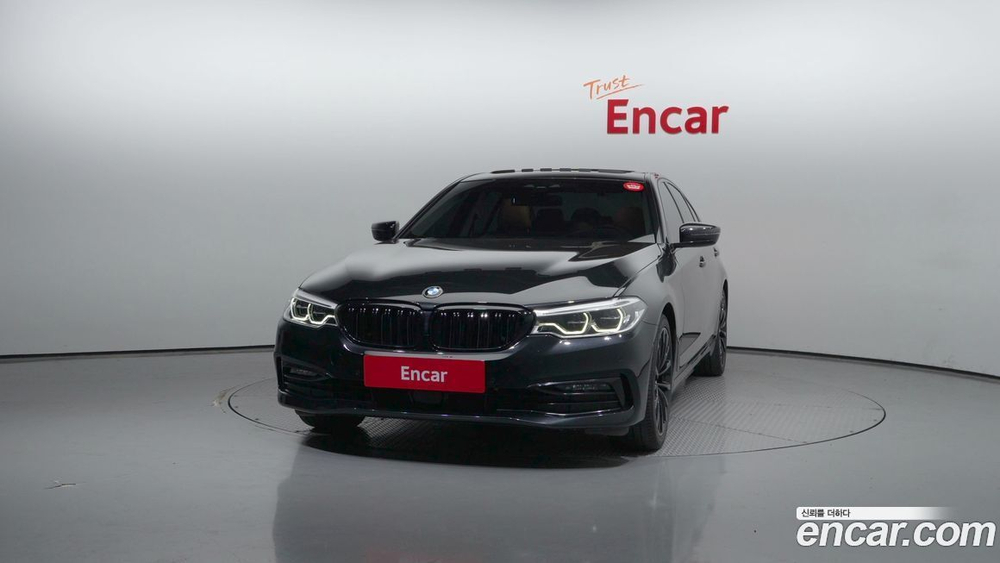 BMW 5 Series (G30) 520i Luxury (02.2020)