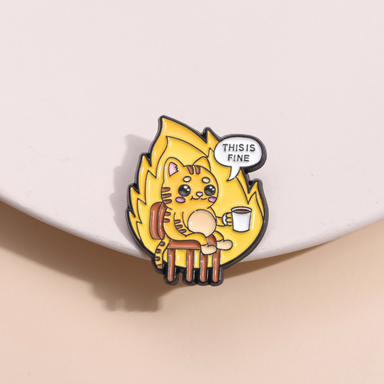 Значок металлический Все прекрасно This is fine. Кошка, рр 3,3х2,7см