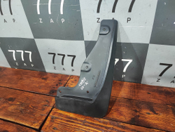 Брызговик передний правый Mazda CX-30 19-нв Б/У Оригинал 8300771858