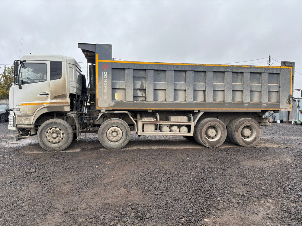 DongFeng KC 8x4 Самосвал KC (Дизельный, 8,9 л, 371 л.с., МТ)