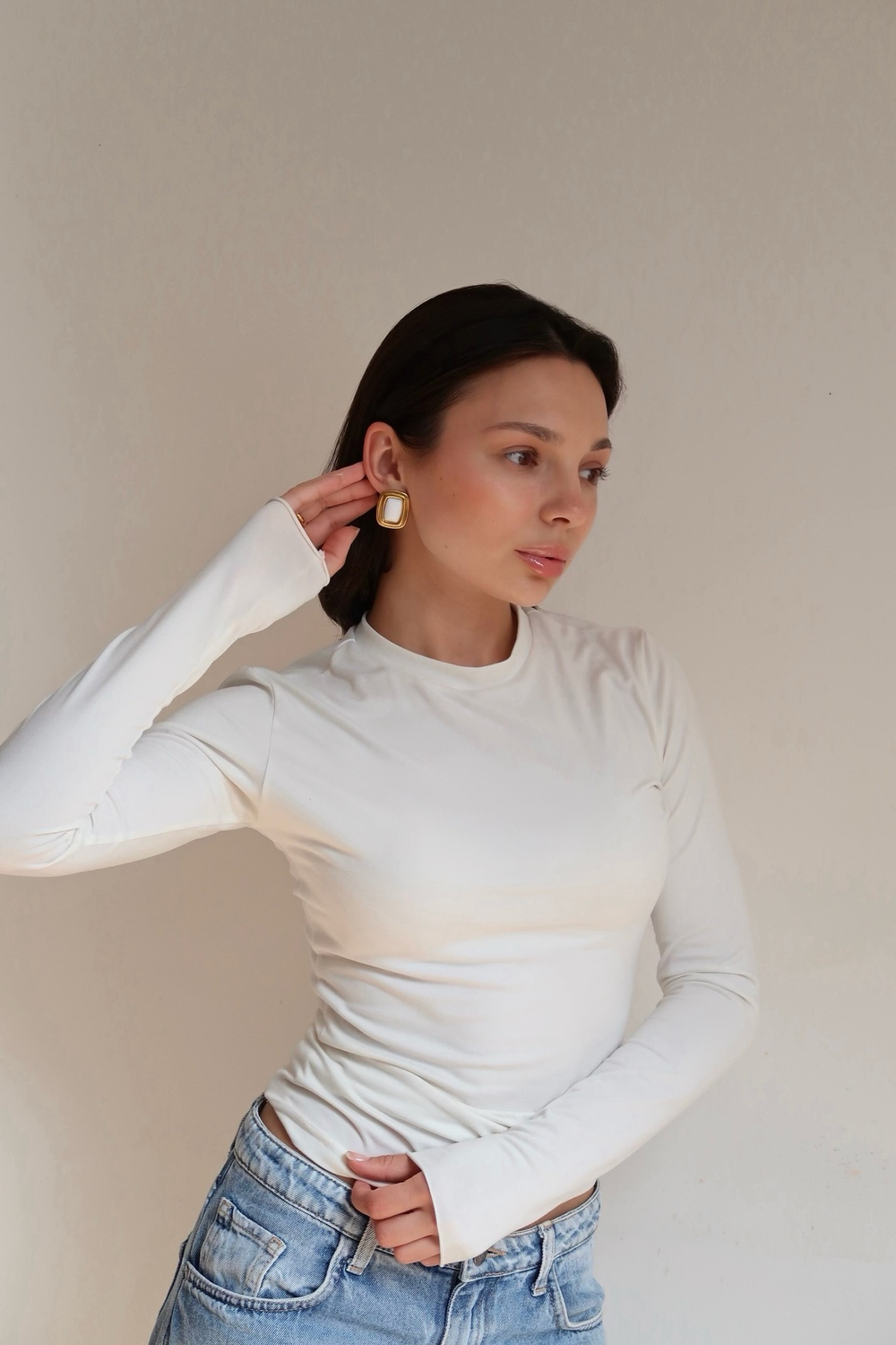 Серьги white в цвете золото