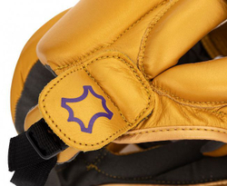 Шлем боксерский Clinch Undefeated золотой C162