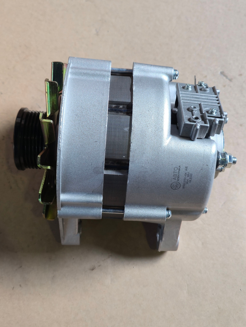 Генератор КАМАЗ дв.740.30, 740-31, 740-50 ЕВРО-2, 3 поликлиновой шкив 28В 80А AVTOELECTRICA