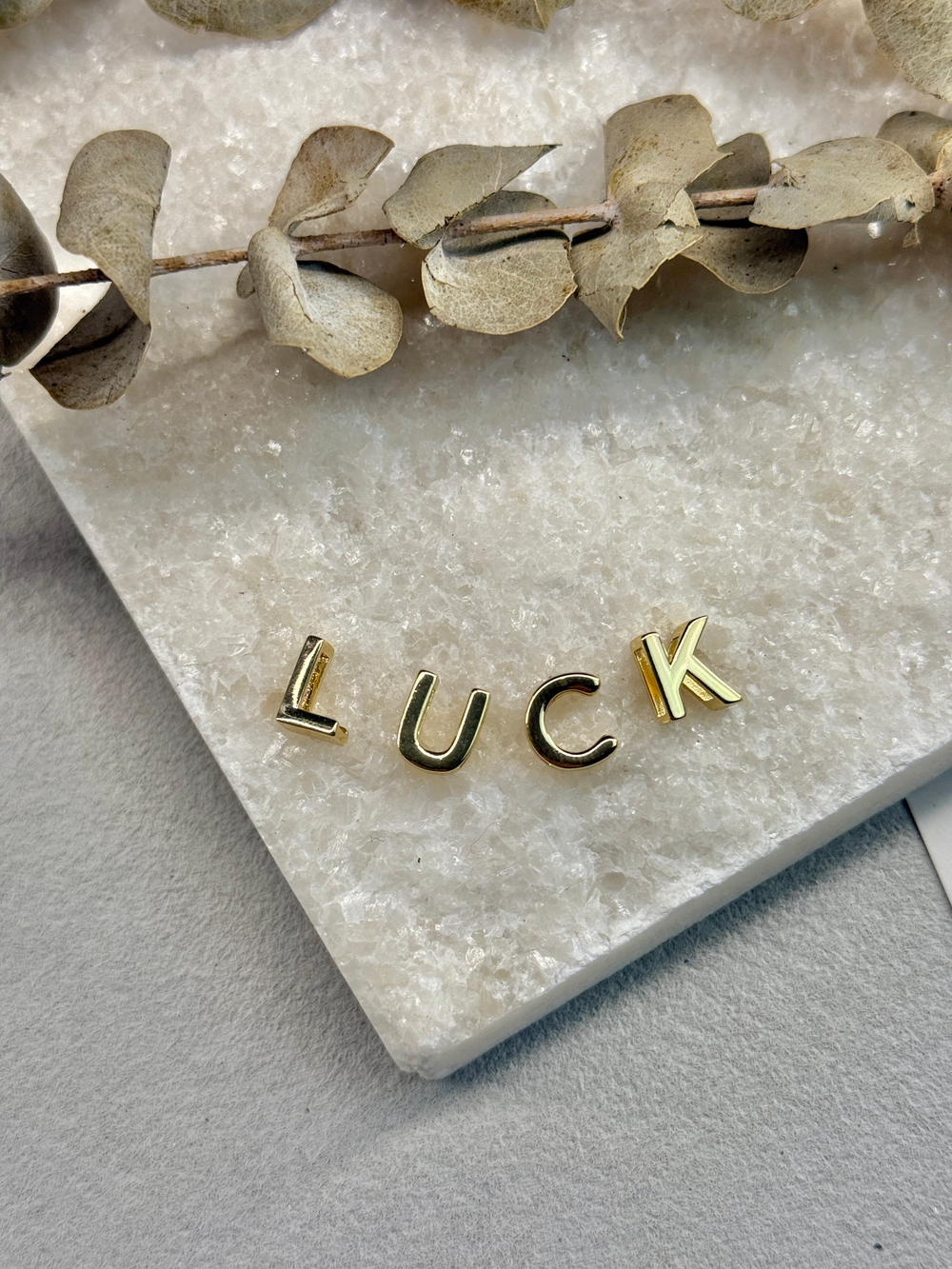 Набор подвесок "LUCK" (4 буквы) 10 мм