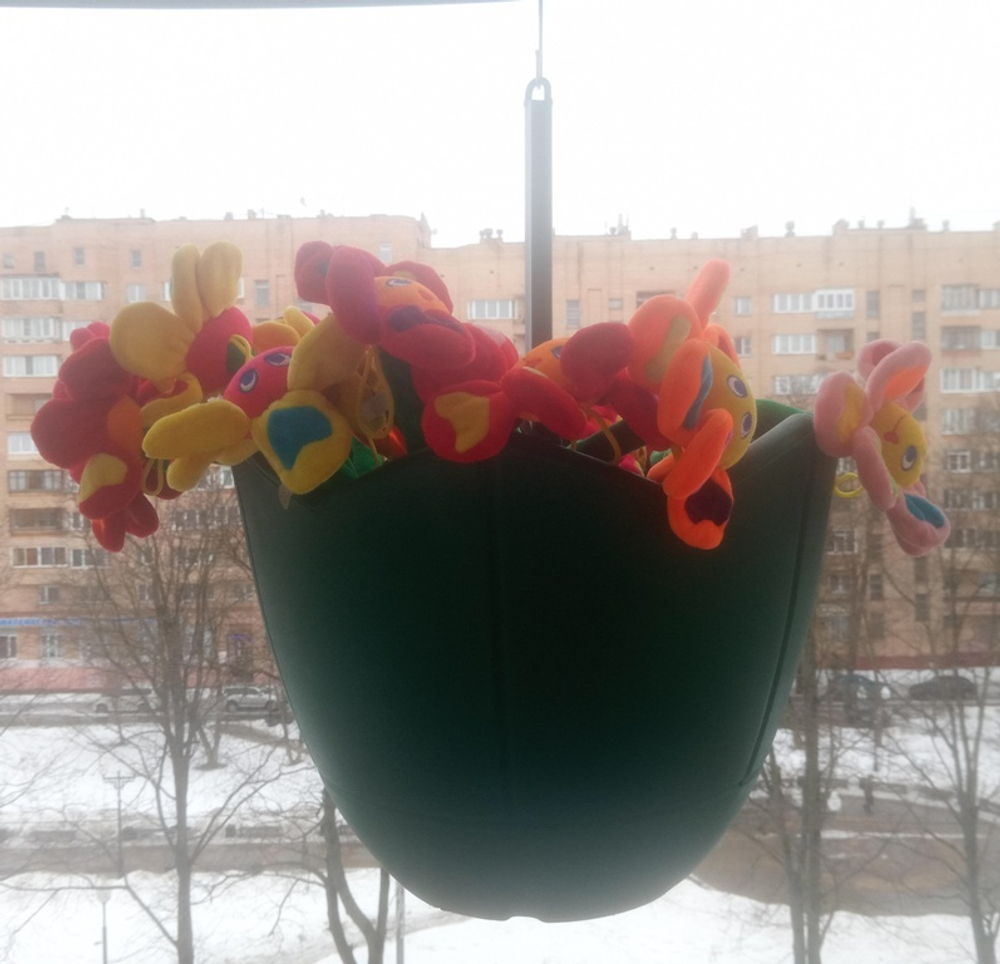 Вазон 400 с подвесным кронштейном (подвесное кашпо)