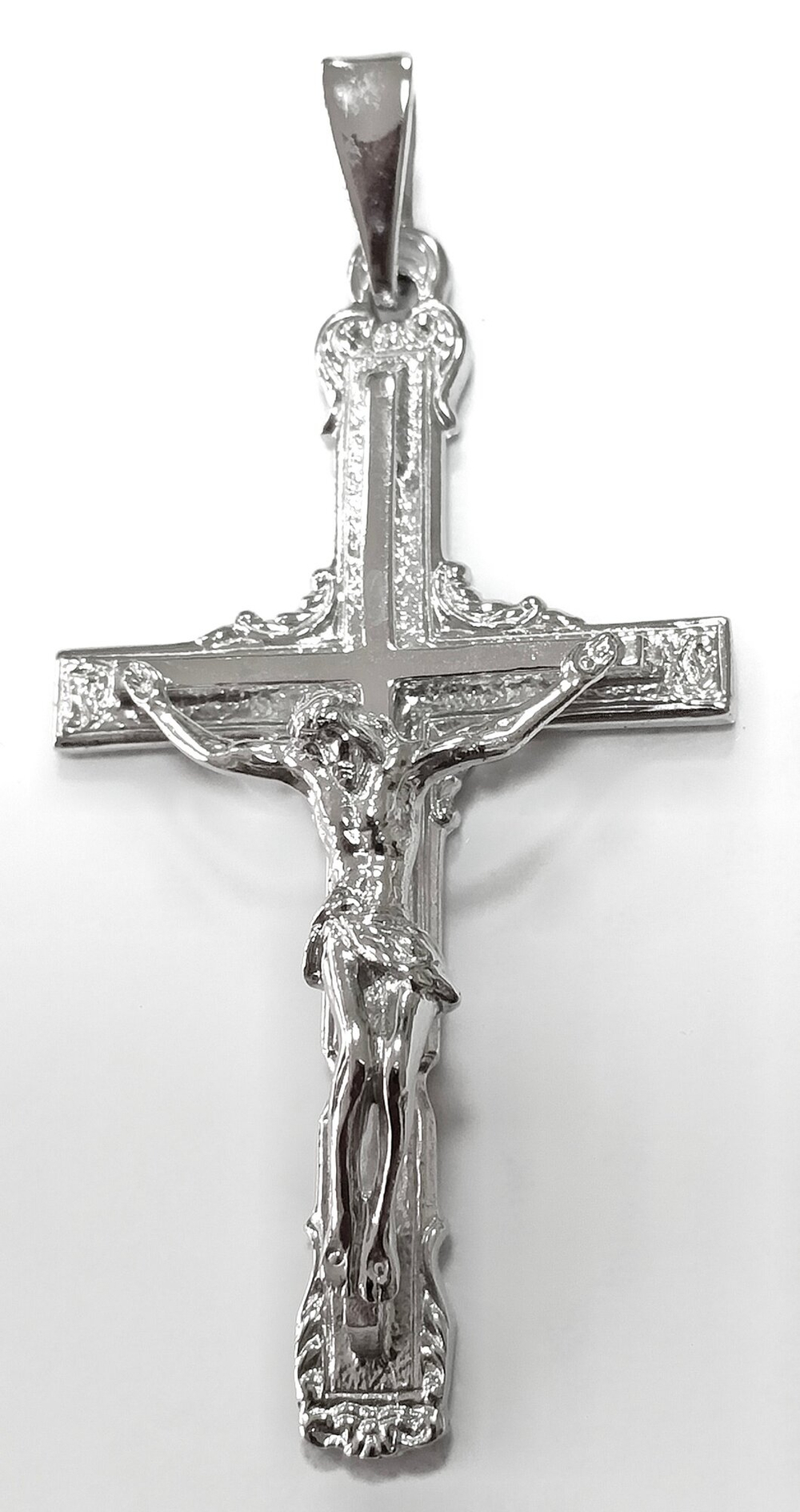 Ювелирный крест из серебра