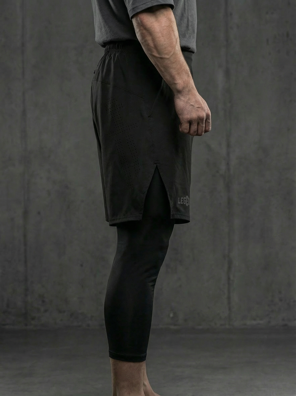 Шорты тренировочные двойные LEGENDA Gym Tigh черные