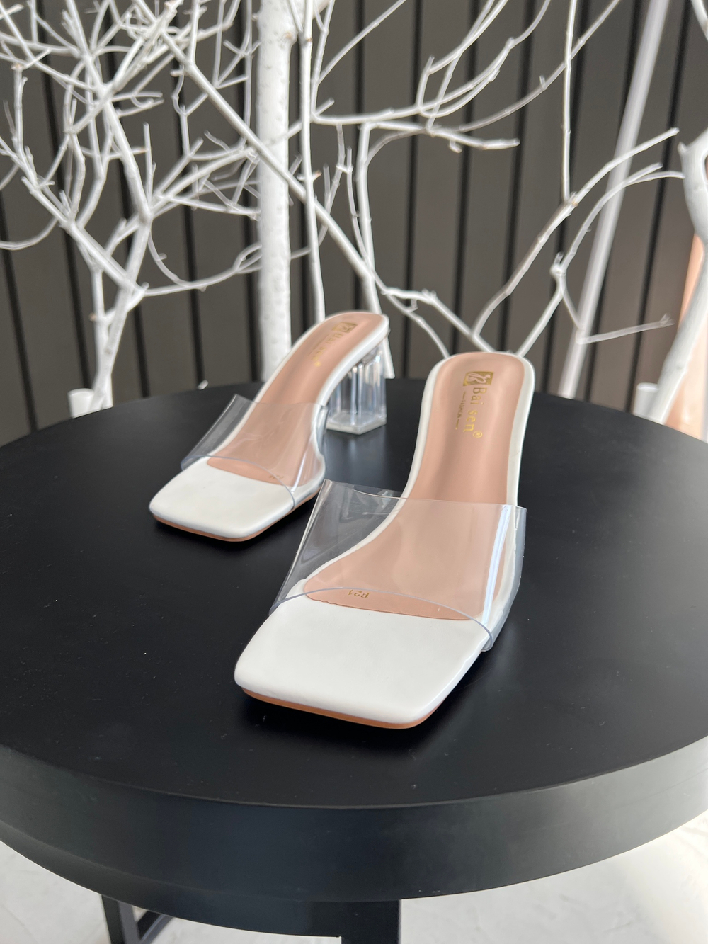 Босоножки прозрачные