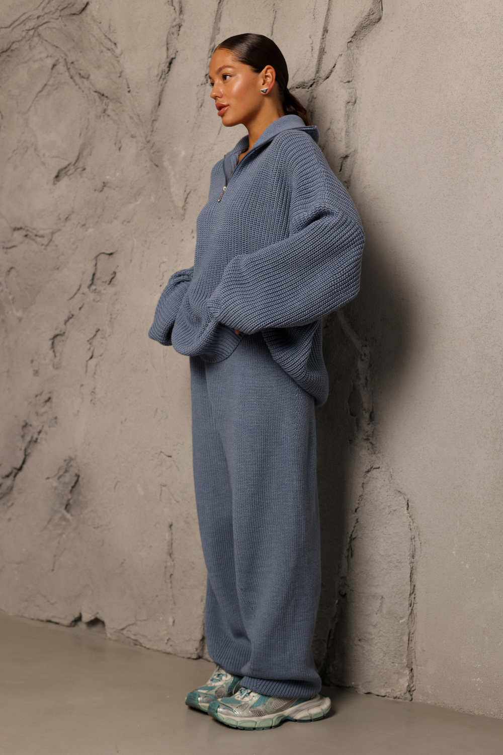 Брюки вязаные