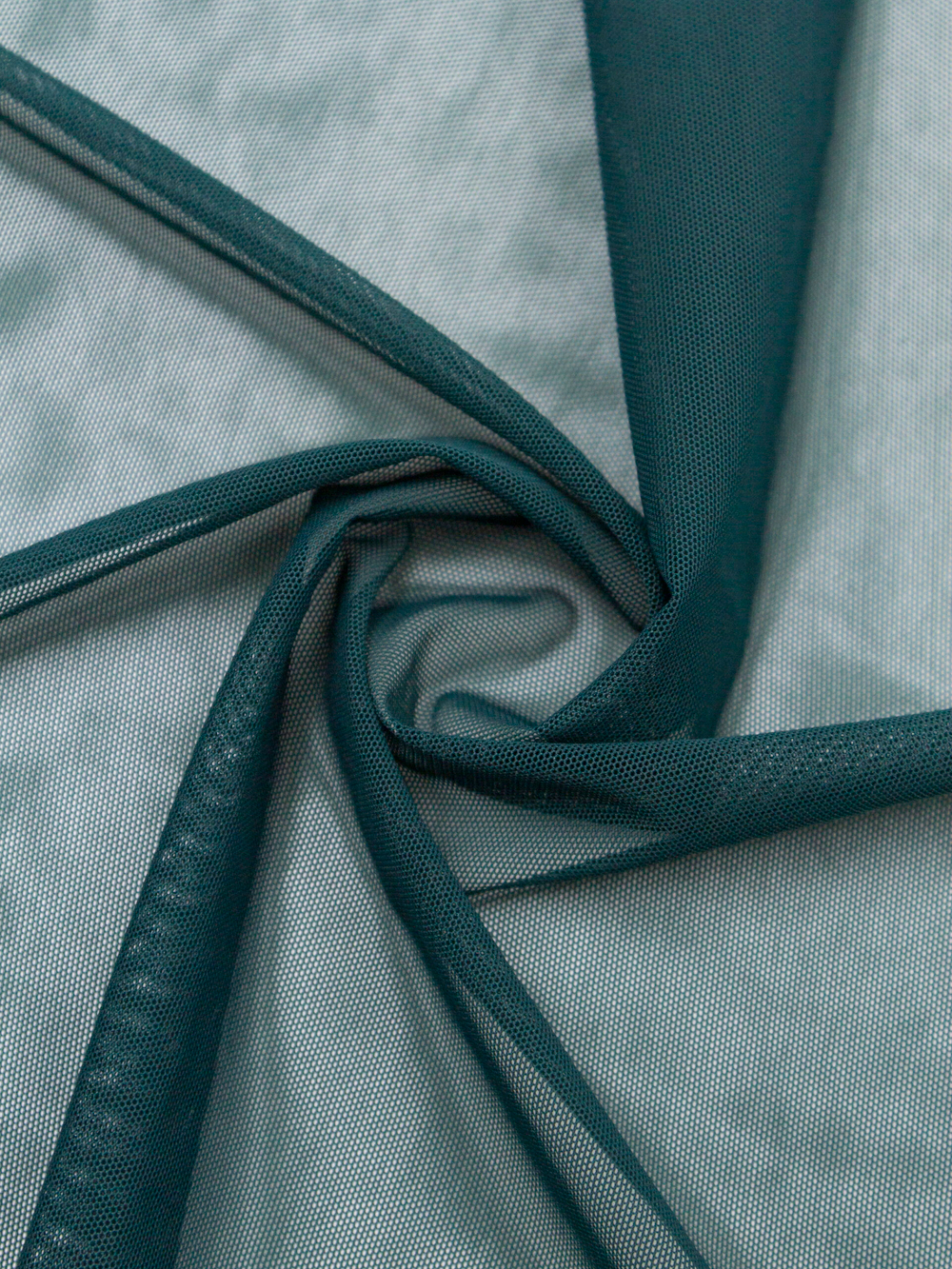 Сетка эластичная изумруд НОВАЯ отрезом 75х50 см (Турция)