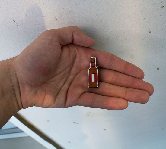 Значок деревянный (брошь)  Beer Bottle. Бутылка. Fire Pin