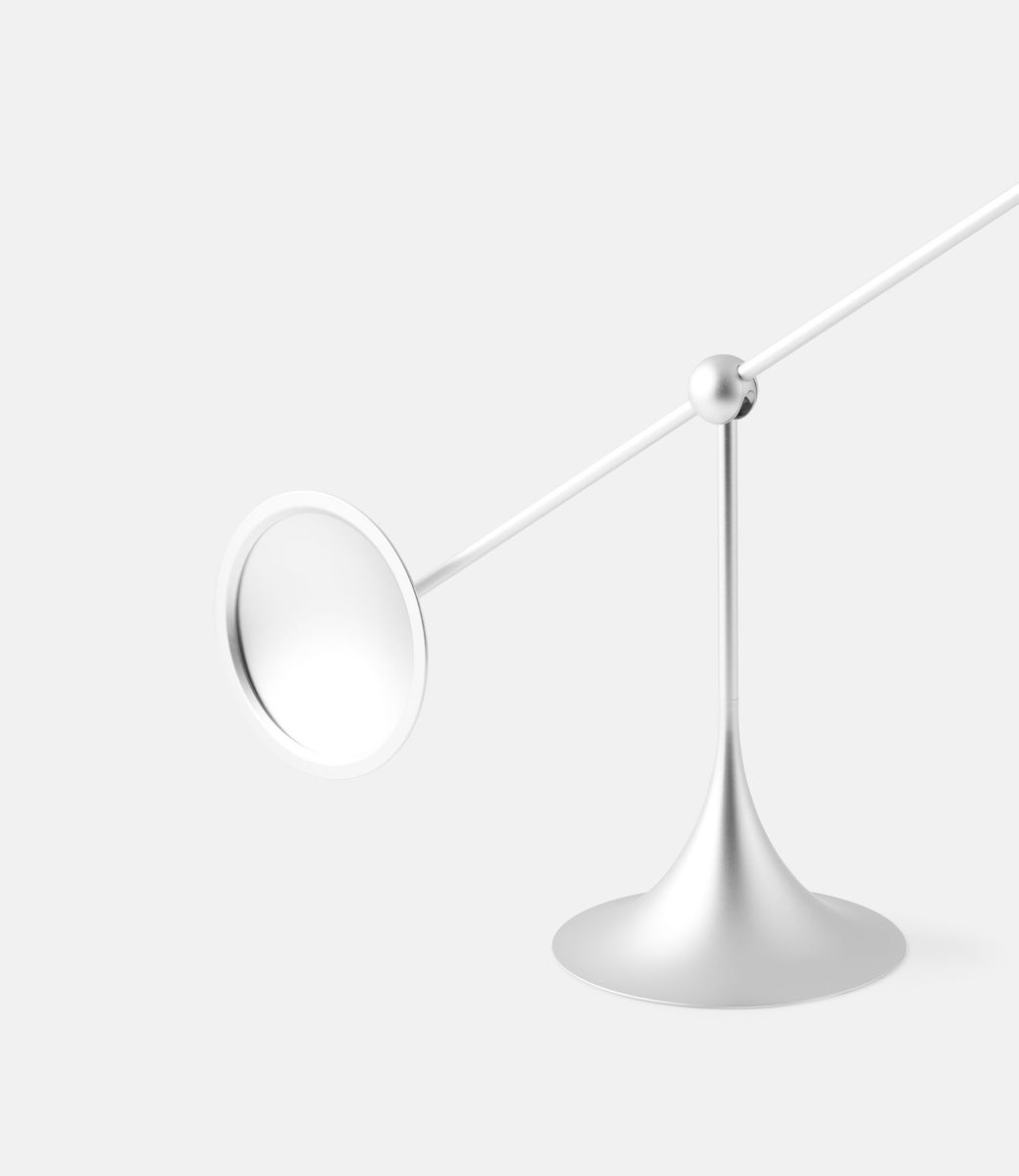 Lumio Ovo Matte Silver — скульптурная настольная лампа