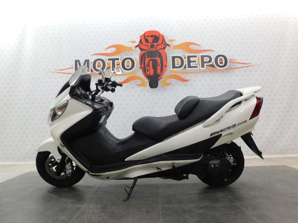 Suzuki Skywave 250 S 038353