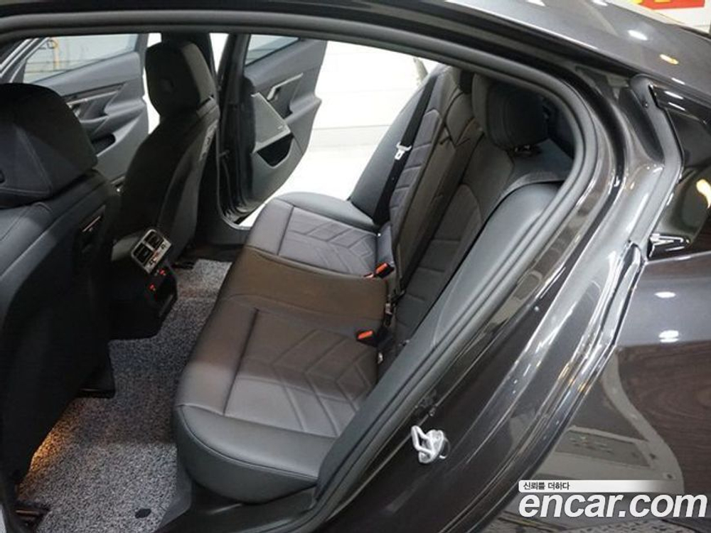 BMW 5 Series (G60) 520i M Sports (11.2023)