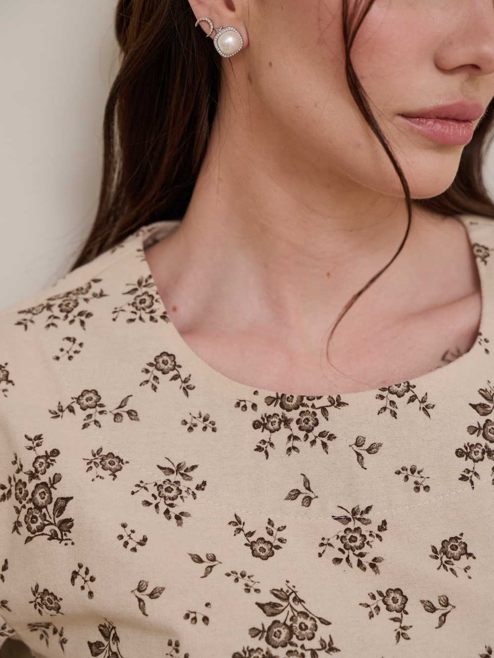 Блузка с баской с длинным рукавом