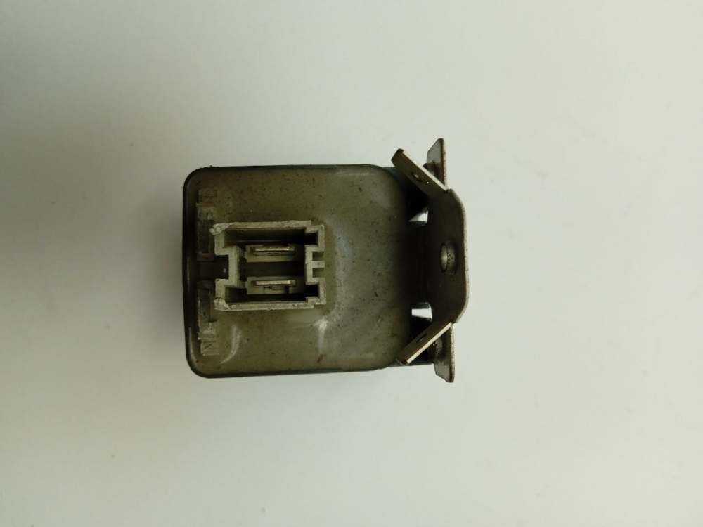 WFO2042OE кт1 Сетевой фильтр для стиральной машины Bosch Siemens 429052 б/у