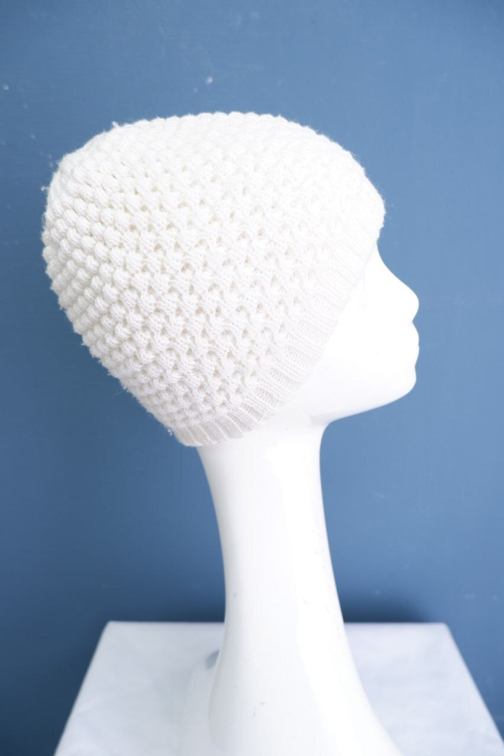 Шапка светлая