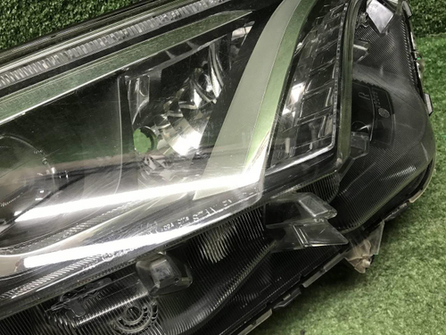Фара правая Toyota RAV4 4 CA40 (2015-2019) LED