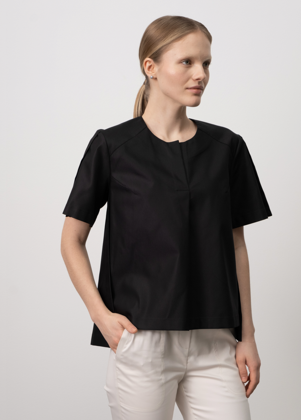 Медицинская туника летящая