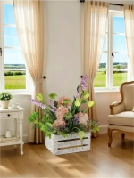 Композиция в ящике "Гортензия и тюльпаны"