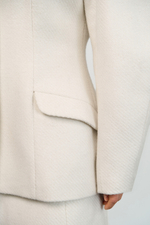 Жакет с объемными рукавами