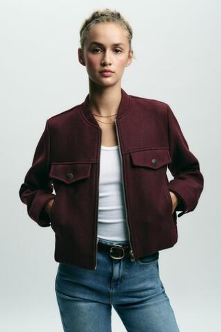 ZARA КОРОТКАЯ КУРТКА ИЗ МЯГКОЙ ТКАНИ, БУРГУНДИ