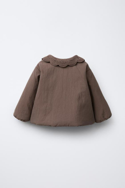 ZARA СТЕГАНАЯ КУРТКА С ВОРОТНИКОМ ИЗ КРУЖЕВА КРОШЕ, ФИОЛЕТОВЫЙ